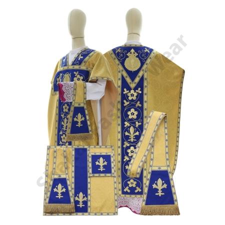 Priestvestment Dress